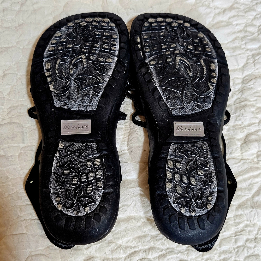 SKECHERS Women's Reggae Slim Forget Me Knot Strappy Memory Foam Sandals Black 9 - Picture 2 of 7